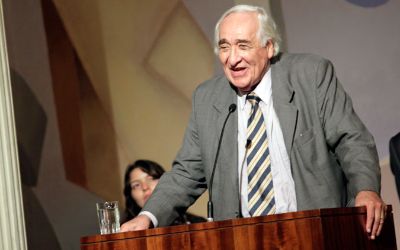  Edmundo Covarrubias, médico Psiquiatra y Genetista, especialista en duelo y creatividad.