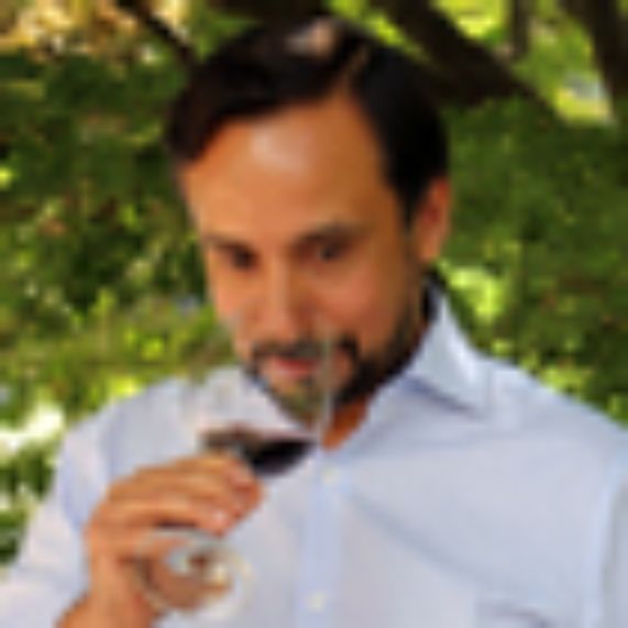 Profesor Dr. Alvaro Peña