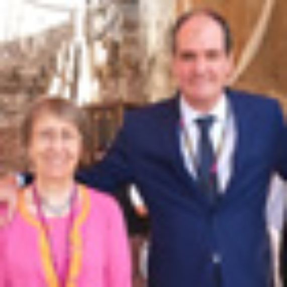 Profesora Carmen Sáenz junto con el Secretario General de CYTED, Alberto Majó, y María Luisa Zamora de Cuba.
