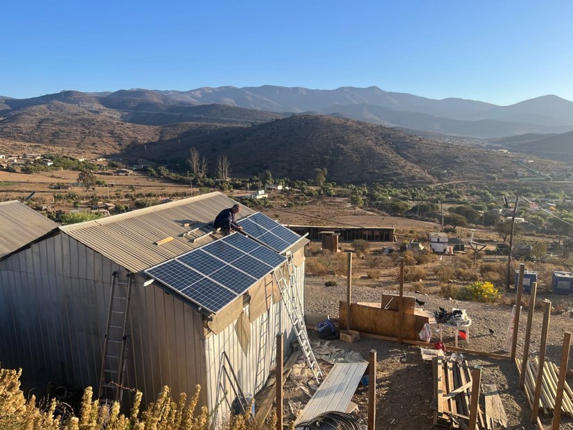 Energía solar que transforma vidas: proyecto entrega soluciones energéticas a comunidades rurales – Universidad de Chile